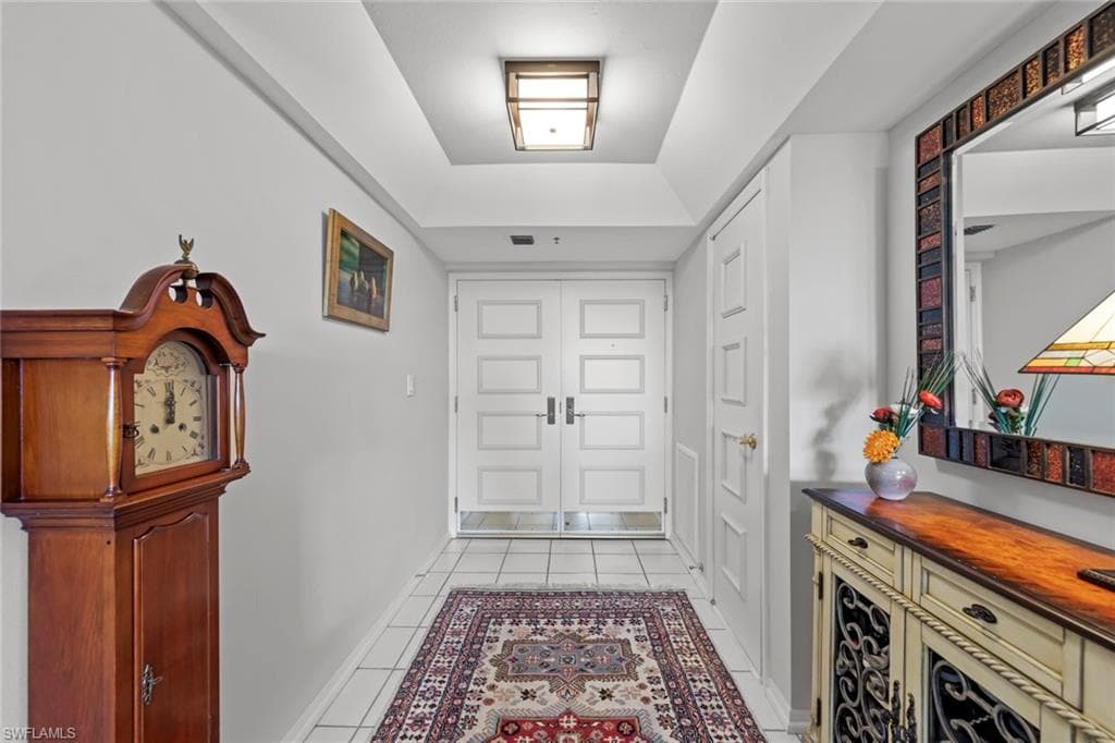 6825 Grenadier Blvd 202, Naples, FL 34108-4