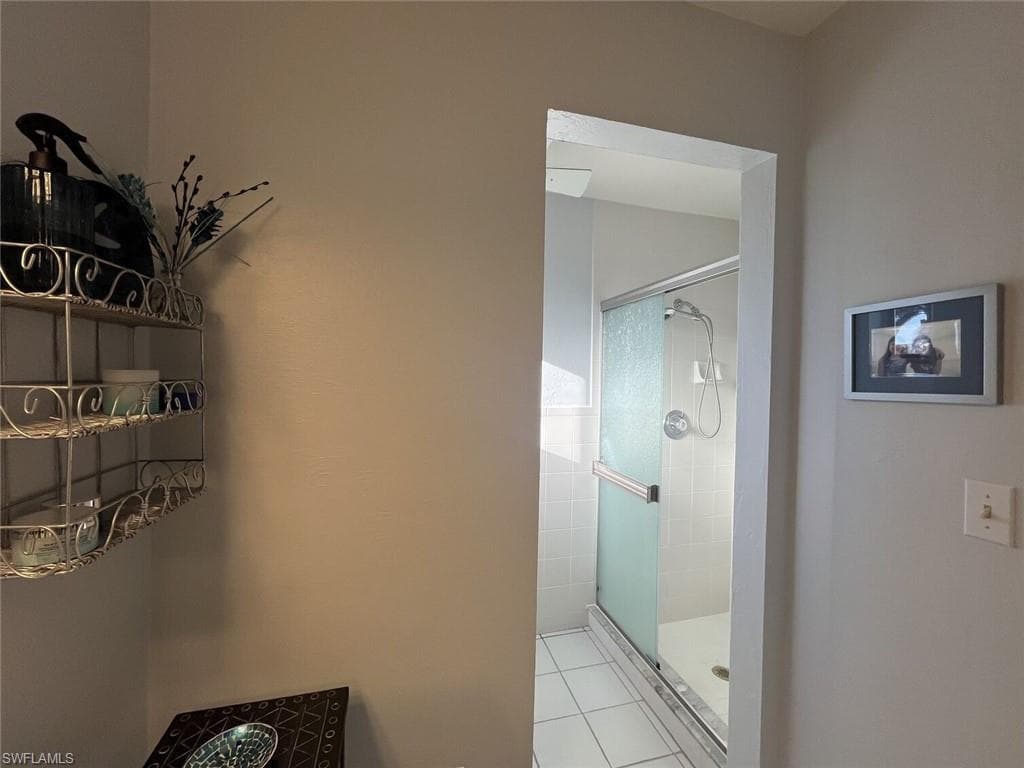 1012 51st Ter, Cape Coral, FL 33914-15