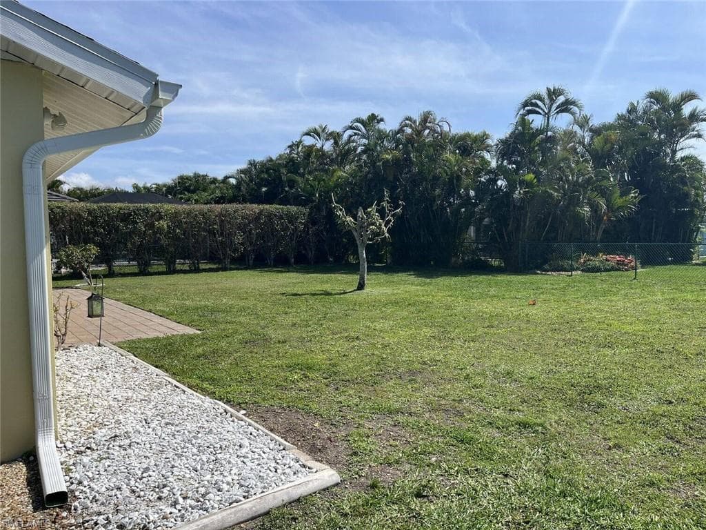 1012 51st Ter, Cape Coral, FL 33914-22