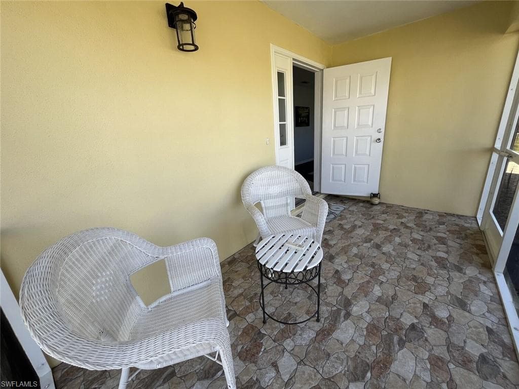 1012 51st Ter, Cape Coral, FL 33914-4