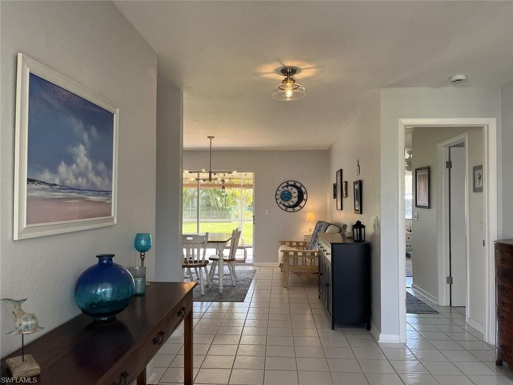 1012 51st Ter, Cape Coral, FL 33914-5