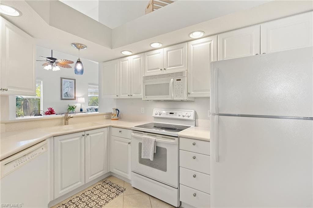 314 Newport Dr 1605, Naples, FL 34114-12