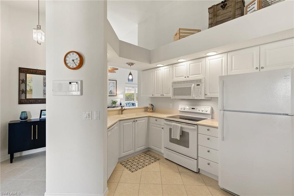 314 Newport Dr 1605, Naples, FL 34114-13