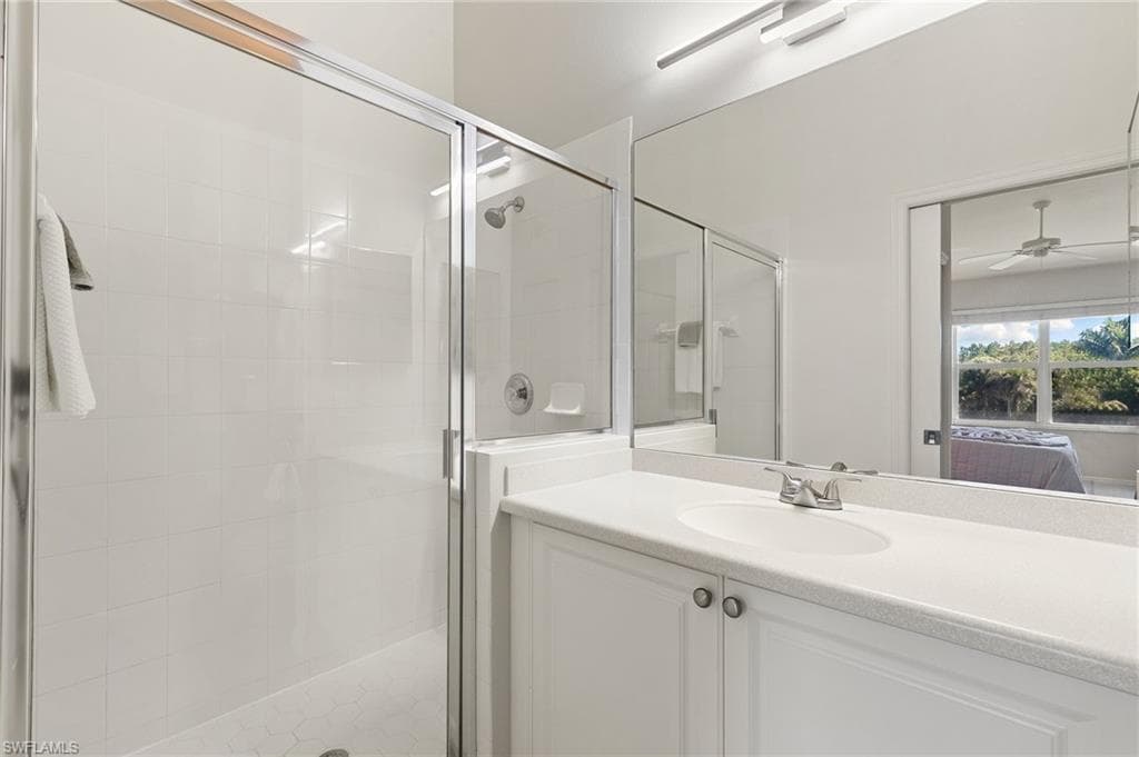 314 Newport Dr 1605, Naples, FL 34114-18