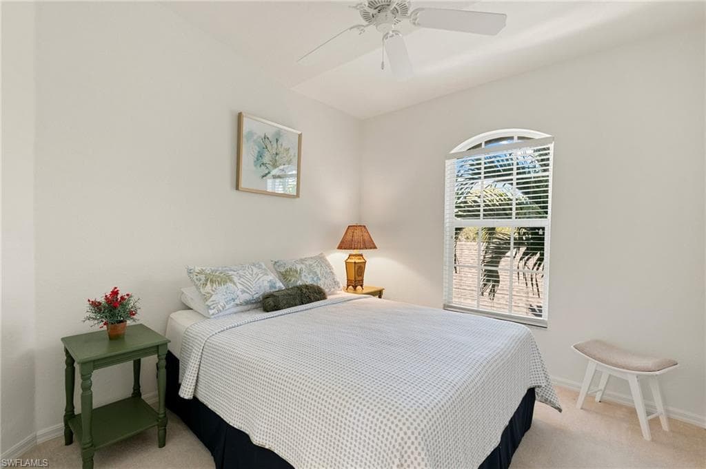 314 Newport Dr 1605, Naples, FL 34114-19