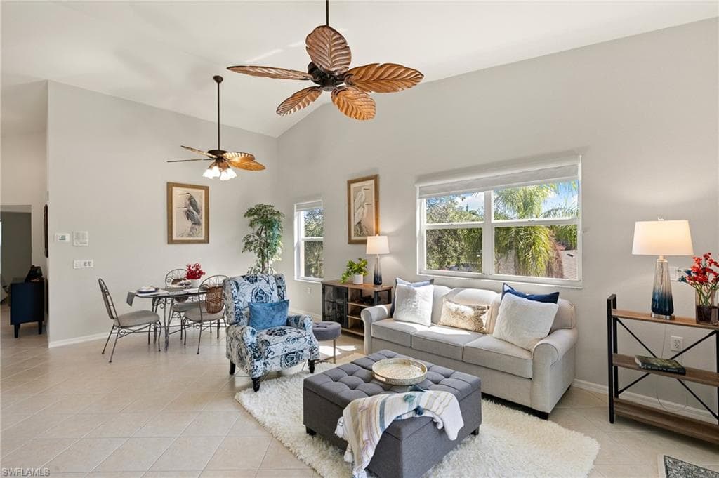 314 Newport Dr 1605, Naples, FL 34114-8