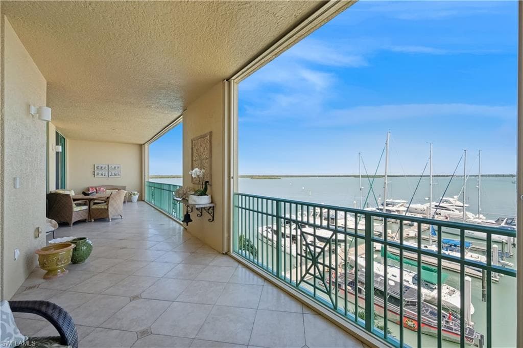 1079 Bald Eagle Dr N402, Marco Island, FL 34145-27
