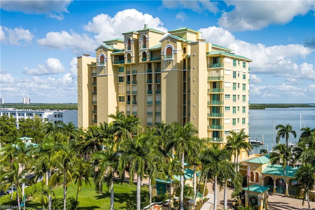 1079 Bald Eagle Dr N402, Marco Island, FL 34145-40
