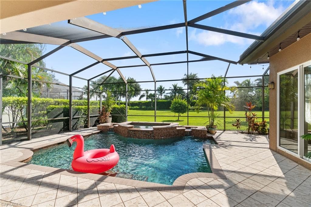 7692 Cottesmore Dr, Naples, FL 34113-1