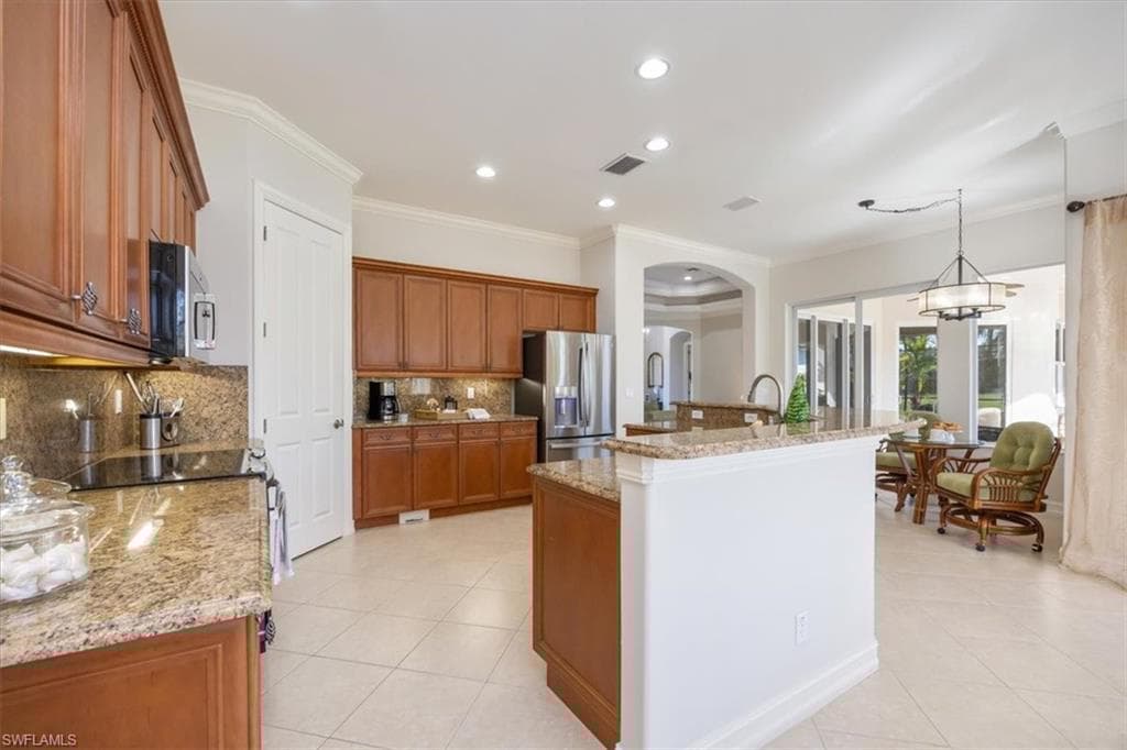 7692 Cottesmore Dr, Naples, FL 34113-24