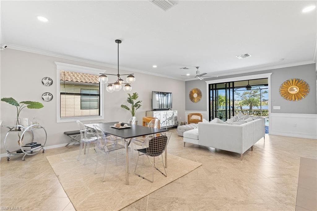 1526 Santiago Cir, Naples, FL 34113-9