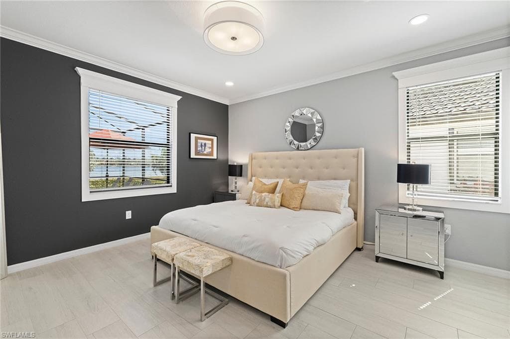 1526 Santiago Cir, Naples, FL 34113-11