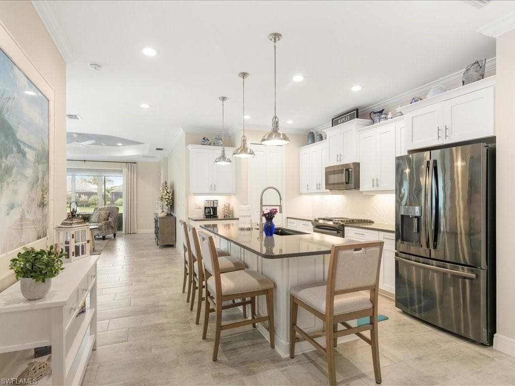 2182 Marquesa Cir S, Naples, FL 34112-5
