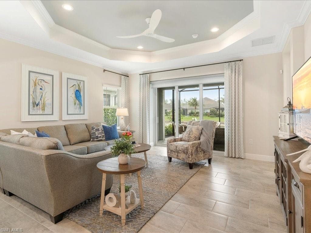 2182 Marquesa Cir S, Naples, FL 34112-8