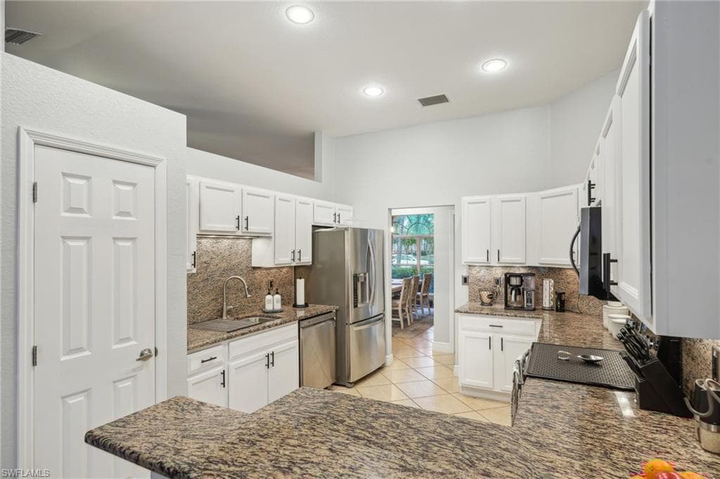 3717 Agualinda Blvd, Cape Coral, FL 33914-16