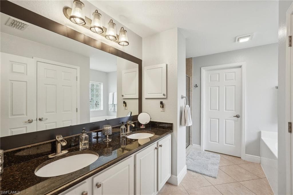 3717 Agualinda Blvd, Cape Coral, FL 33914-20