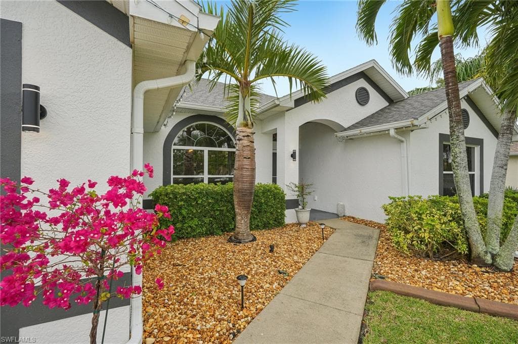 3717 Agualinda Blvd, Cape Coral, FL 33914-3