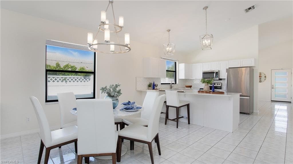 594 108th Ave N, Naples, FL 34108-12