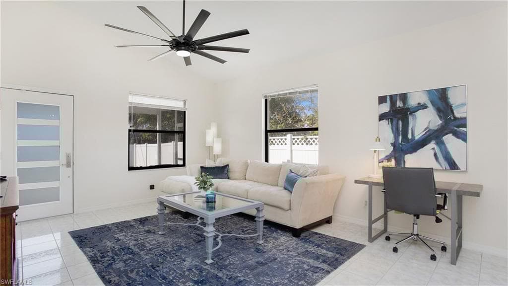 594 108th Ave N, Naples, FL 34108-15