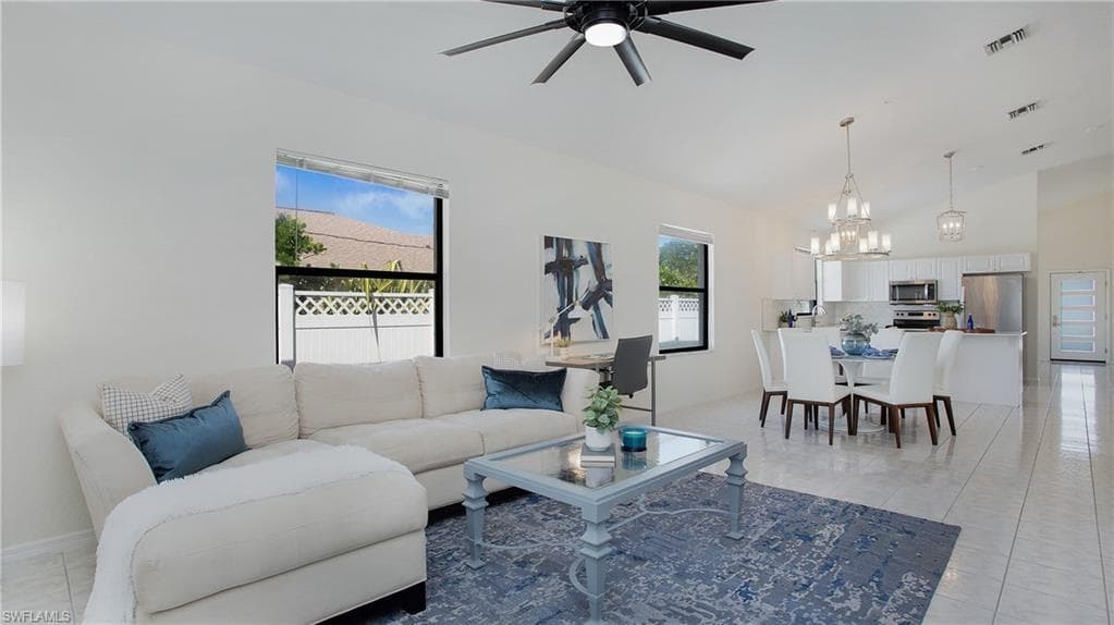 594 108th Ave N, Naples, FL 34108-17