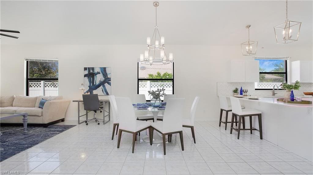 594 108th Ave N, Naples, FL 34108-34