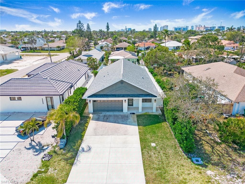 594 108th Ave N, Naples, FL 34108-38