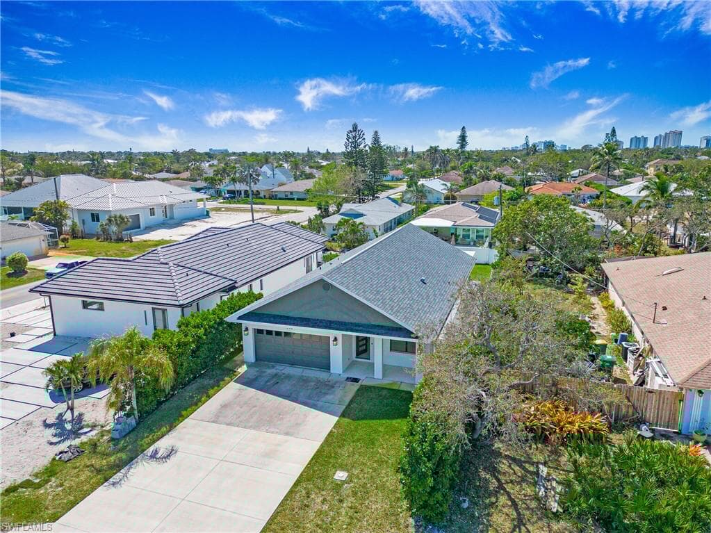 594 108th Ave N, Naples, FL 34108-41
