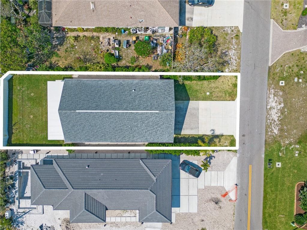 594 108th Ave N, Naples, FL 34108-44