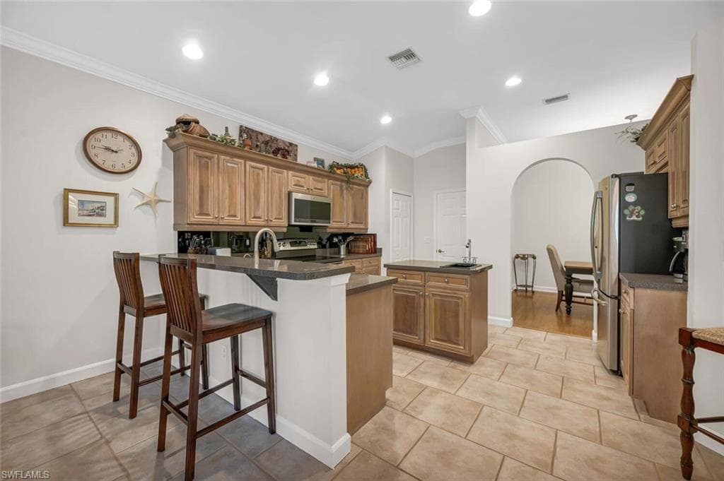 6671 Mangrove Way, Naples, FL 34109-12