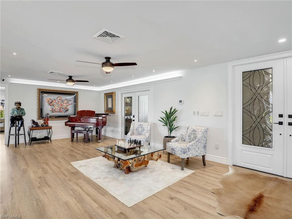 356 Nassau Ct, Marco Island, FL 34145-14