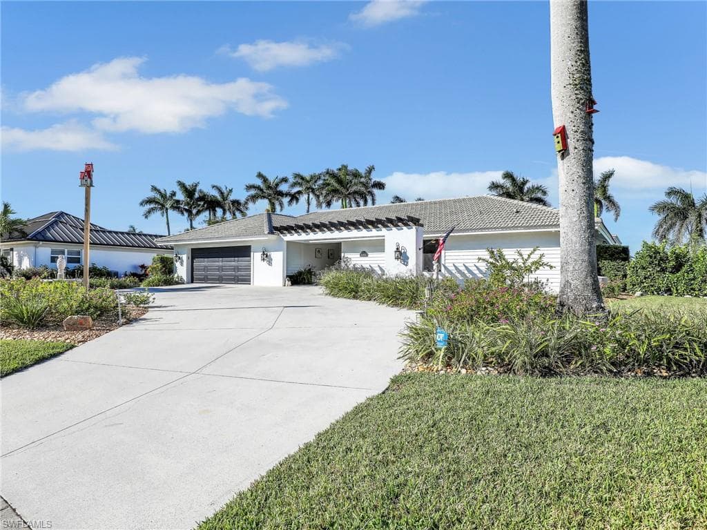 356 Nassau Ct, Marco Island, FL 34145-37