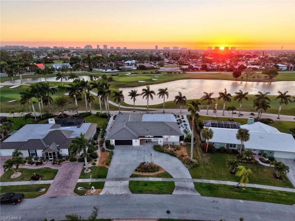 356 Nassau Ct, Marco Island, FL 34145-3
