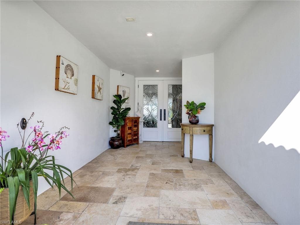 356 Nassau Ct, Marco Island, FL 34145-39