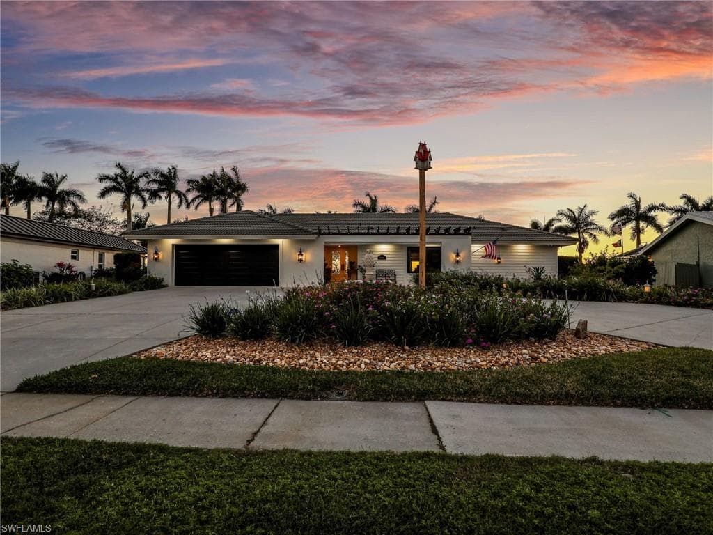 356 Nassau Ct, Marco Island, FL 34145-43