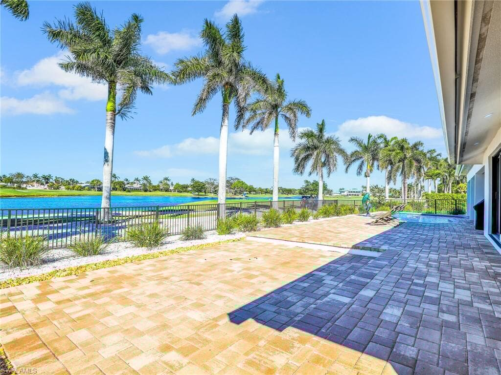 356 Nassau Ct, Marco Island, FL 34145-45