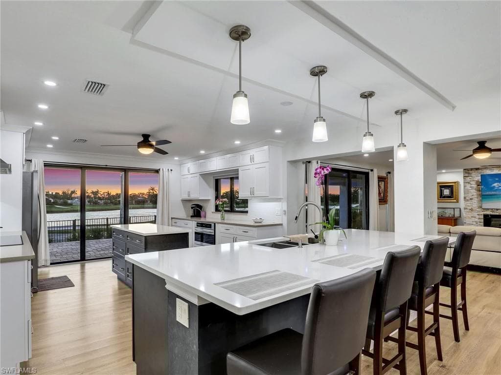 356 Nassau Ct, Marco Island, FL 34145-5