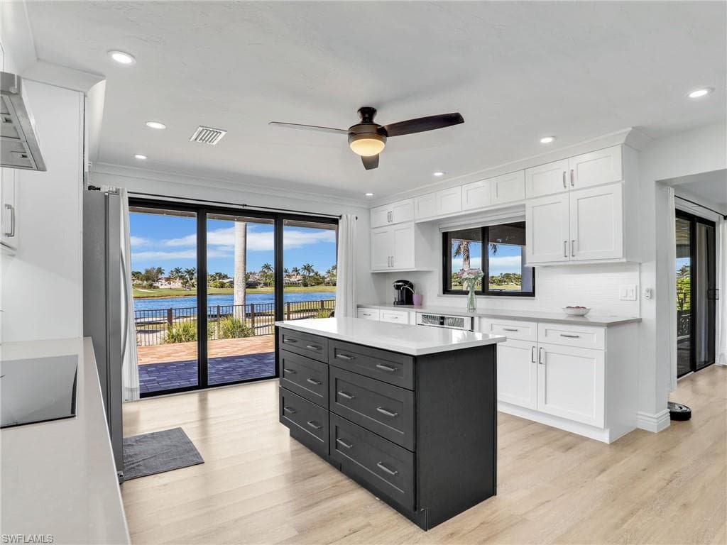 356 Nassau Ct, Marco Island, FL 34145-7