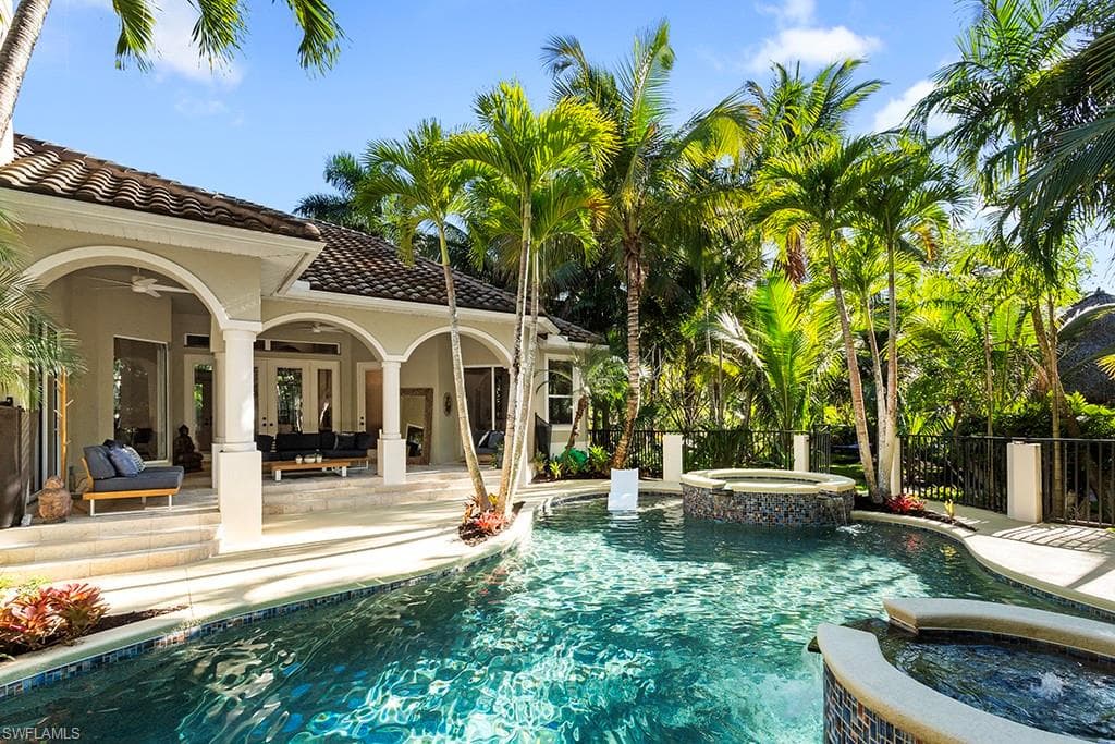 4747 7th Ave SW, Naples, FL 34119-24