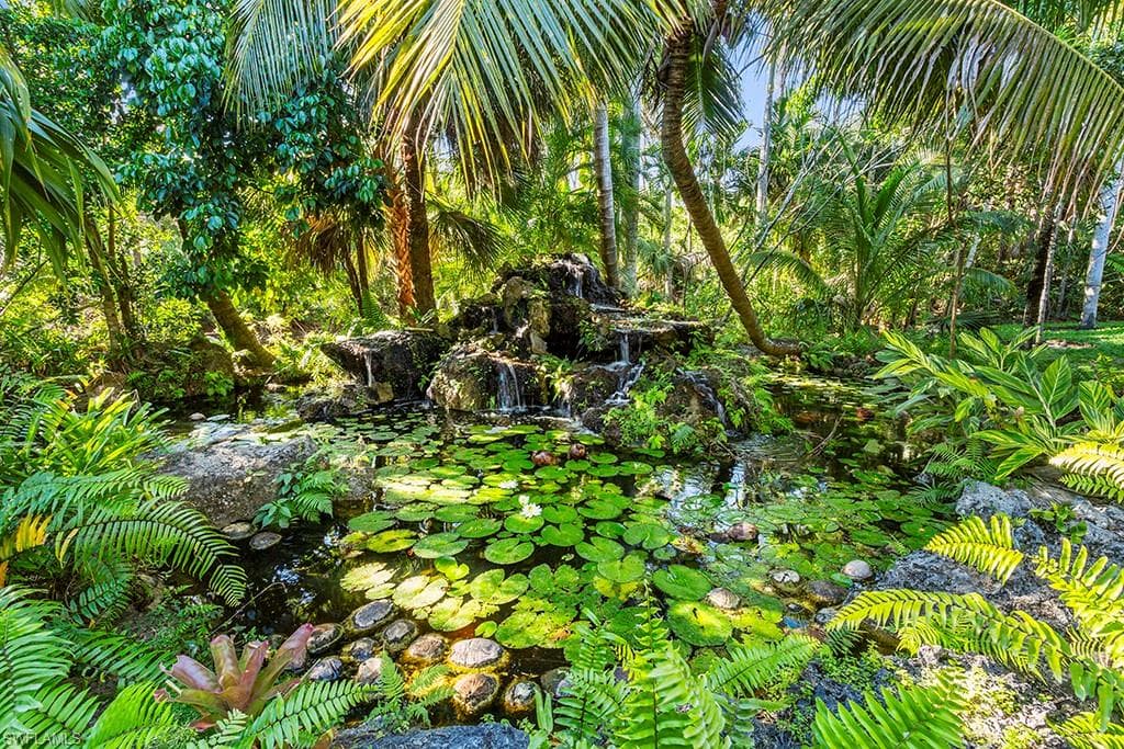 4747 7th Ave SW, Naples, FL 34119-39