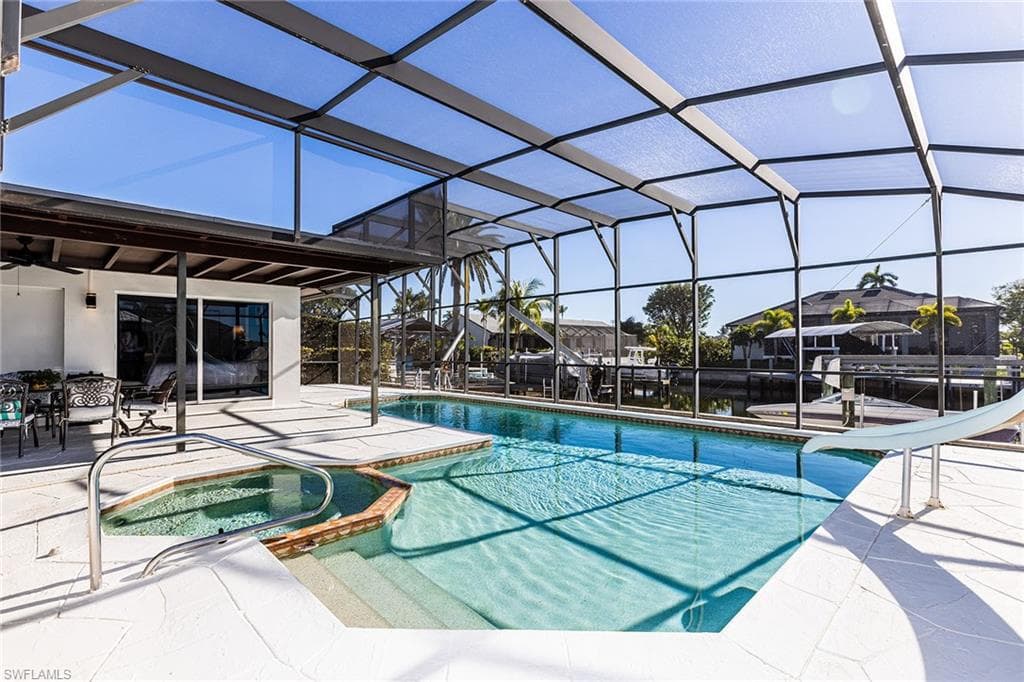 828 Barfield Dr, Marco Island, FL 34145-17