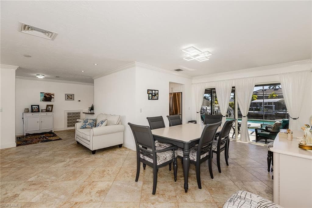 828 Barfield Dr, Marco Island, FL 34145-5