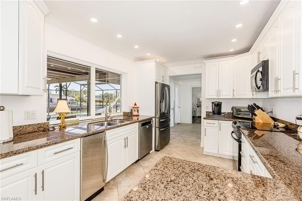 828 Barfield Dr, Marco Island, FL 34145-8