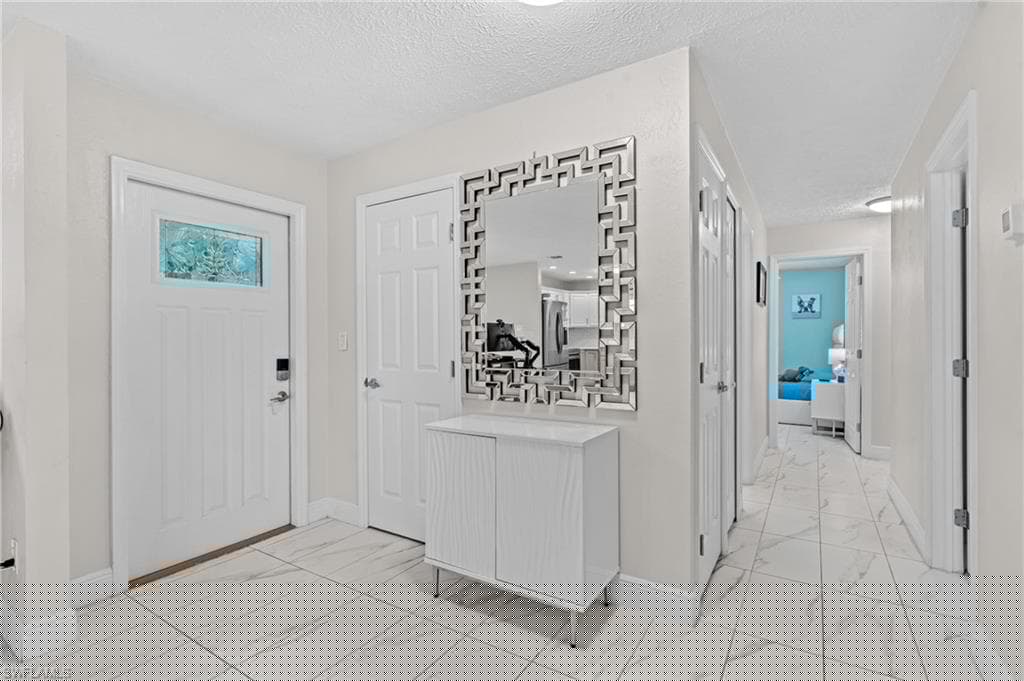 2226 Santiago Ave, Fort Myers, FL 33905-10