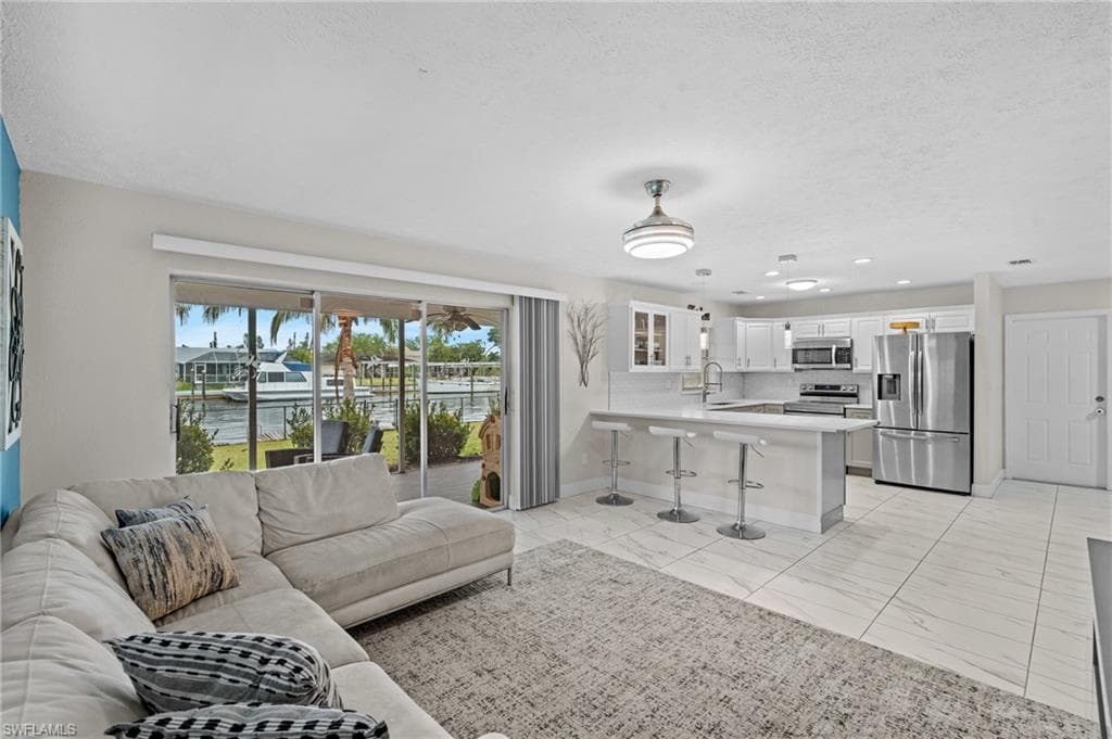 2226 Santiago Ave, Fort Myers, FL 33905-14