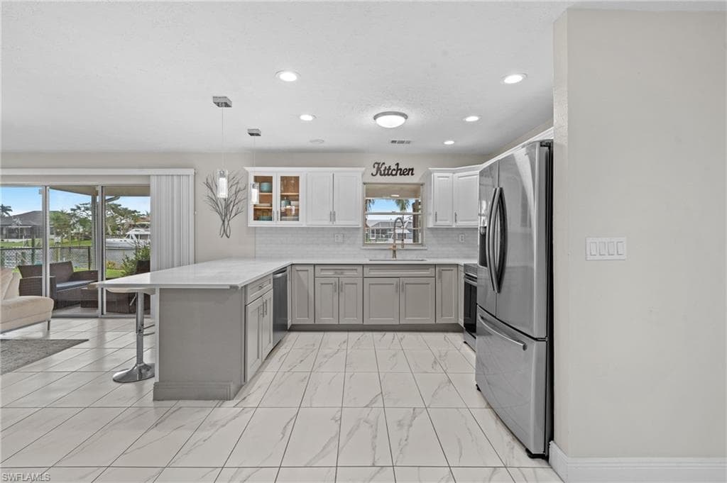 2226 Santiago Ave, Fort Myers, FL 33905-16