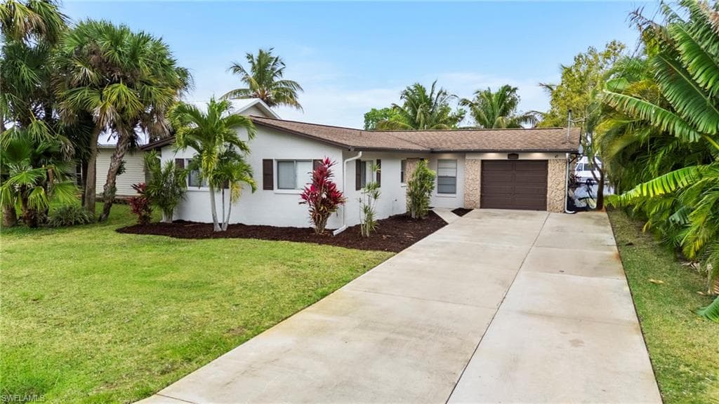 2226 Santiago Ave, Fort Myers, FL 33905-2