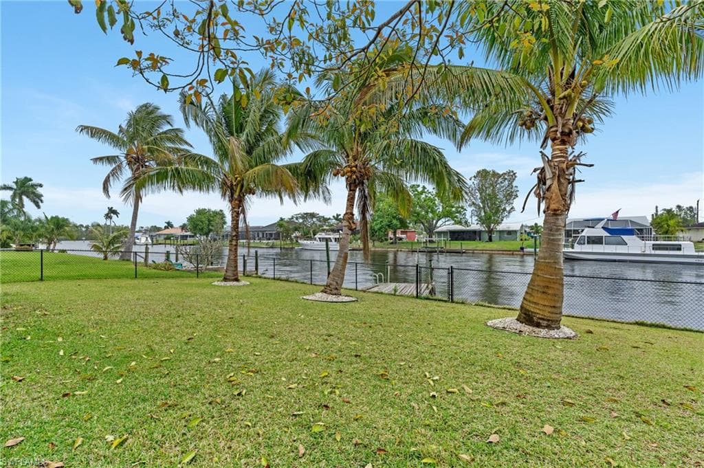 2226 Santiago Ave, Fort Myers, FL 33905-5