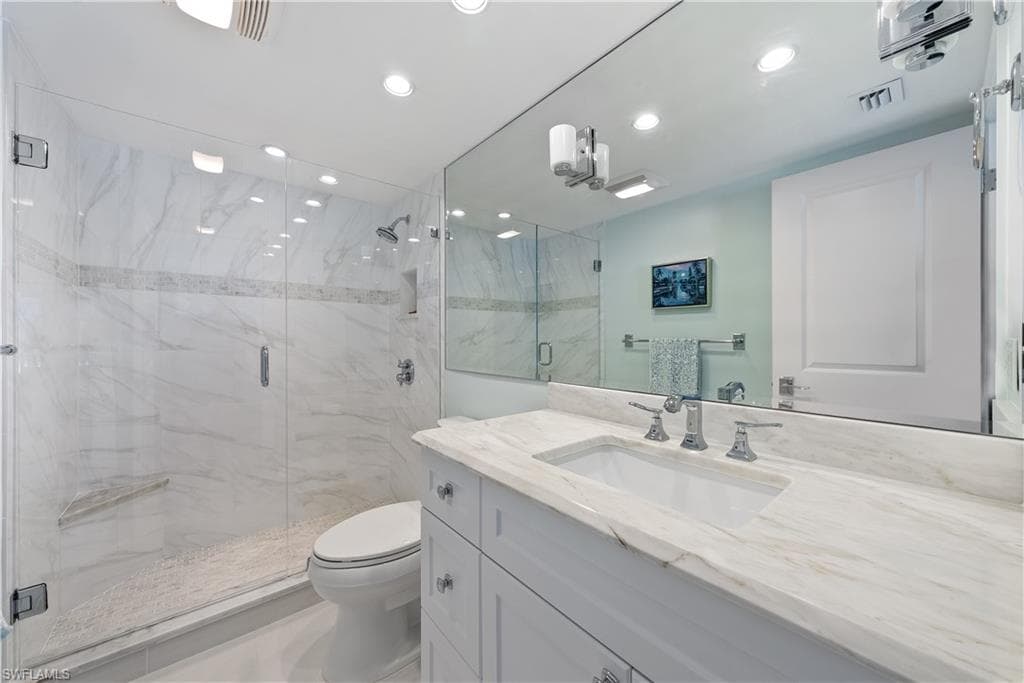 3000 Gulf Shore Blvd N 215, Naples, FL 34103-14