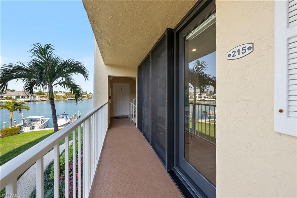 3000 Gulf Shore Blvd N 215, Naples, FL 34103-18