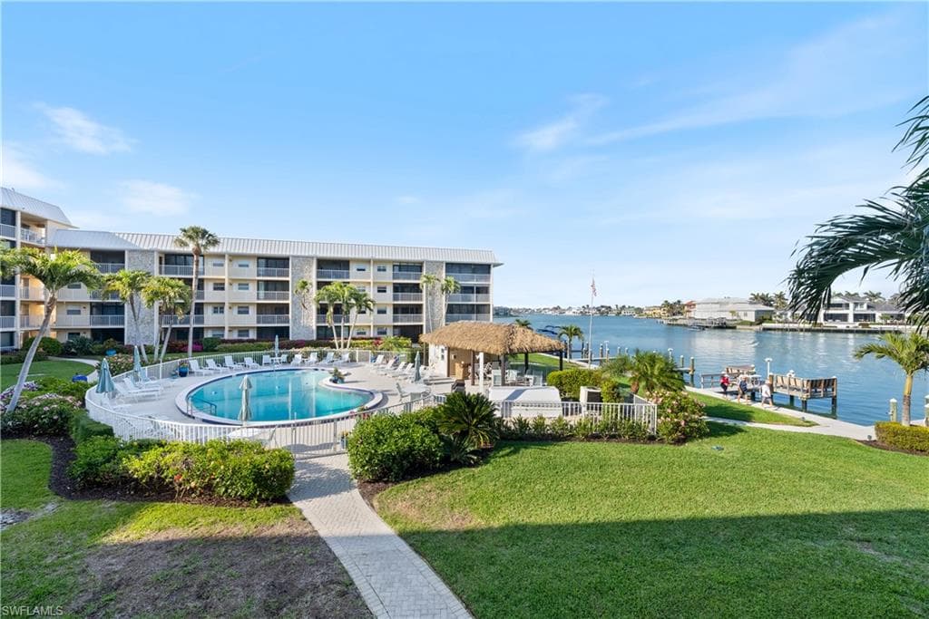 3000 Gulf Shore Blvd N 215, Naples, FL 34103-19
